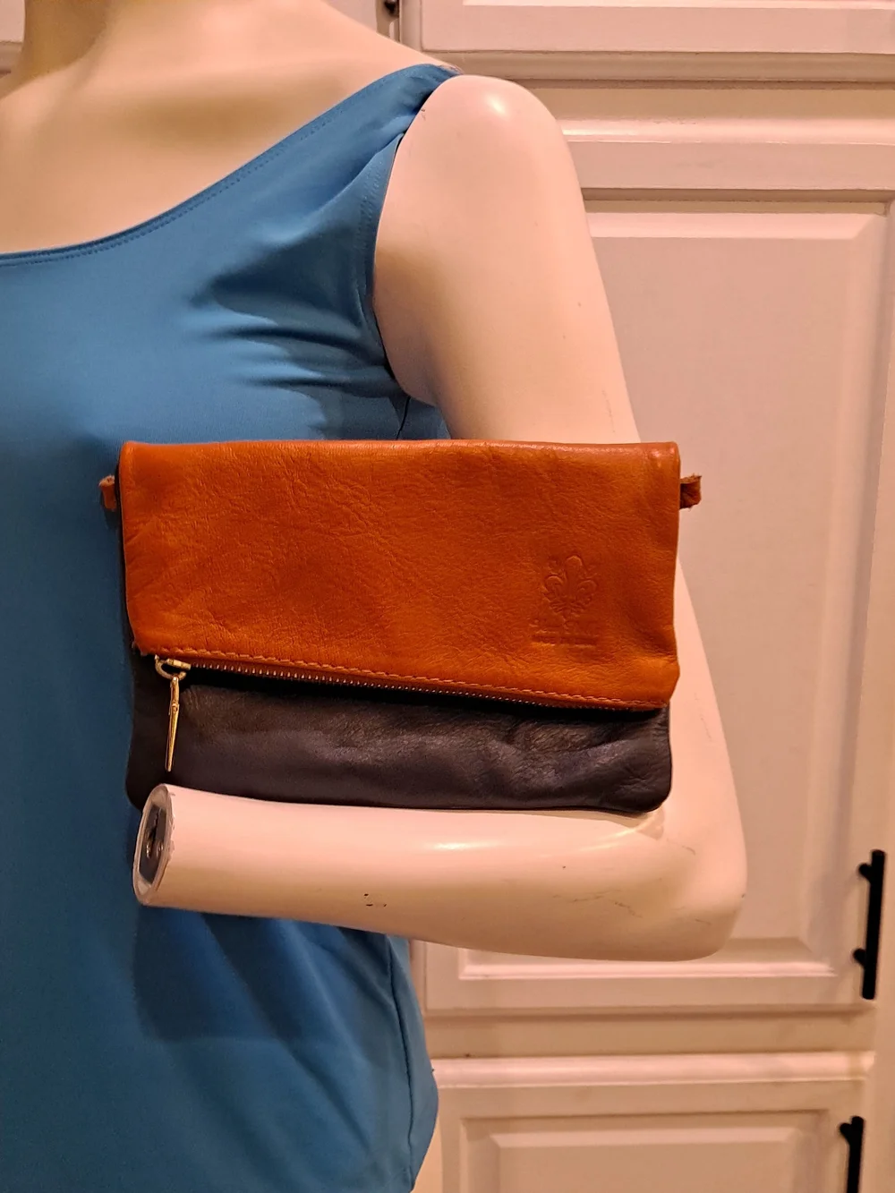 Vera Pelle compact foldover